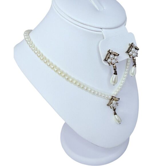 VTG White Faux Pearl Jewelry Set Necklace Earrings Teardrop Wedding Jewelry - Picture 2 of 10
